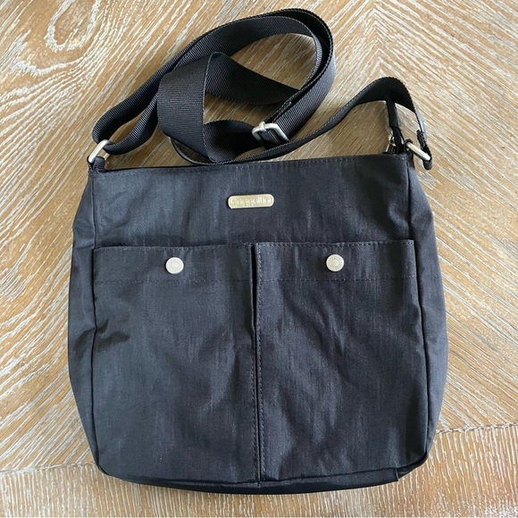 Baggallini Handbags - Baggallini Crossbody Handbag Purse Black Nylon Bag Travel RFID Zipper Closure